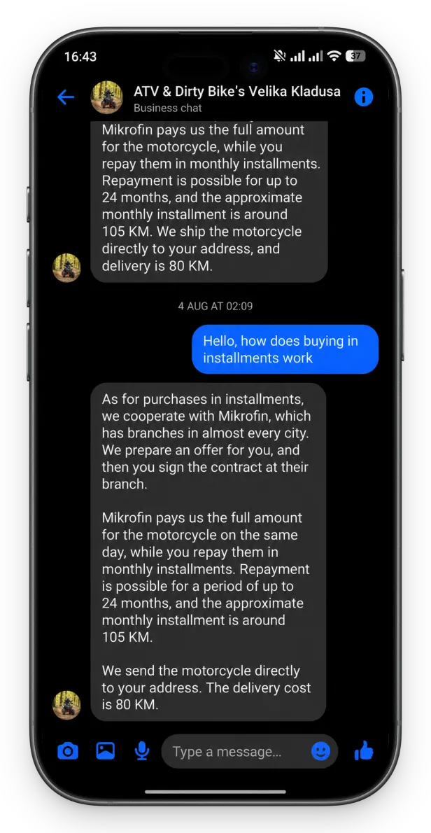The assistant explaining how to buy on instalments